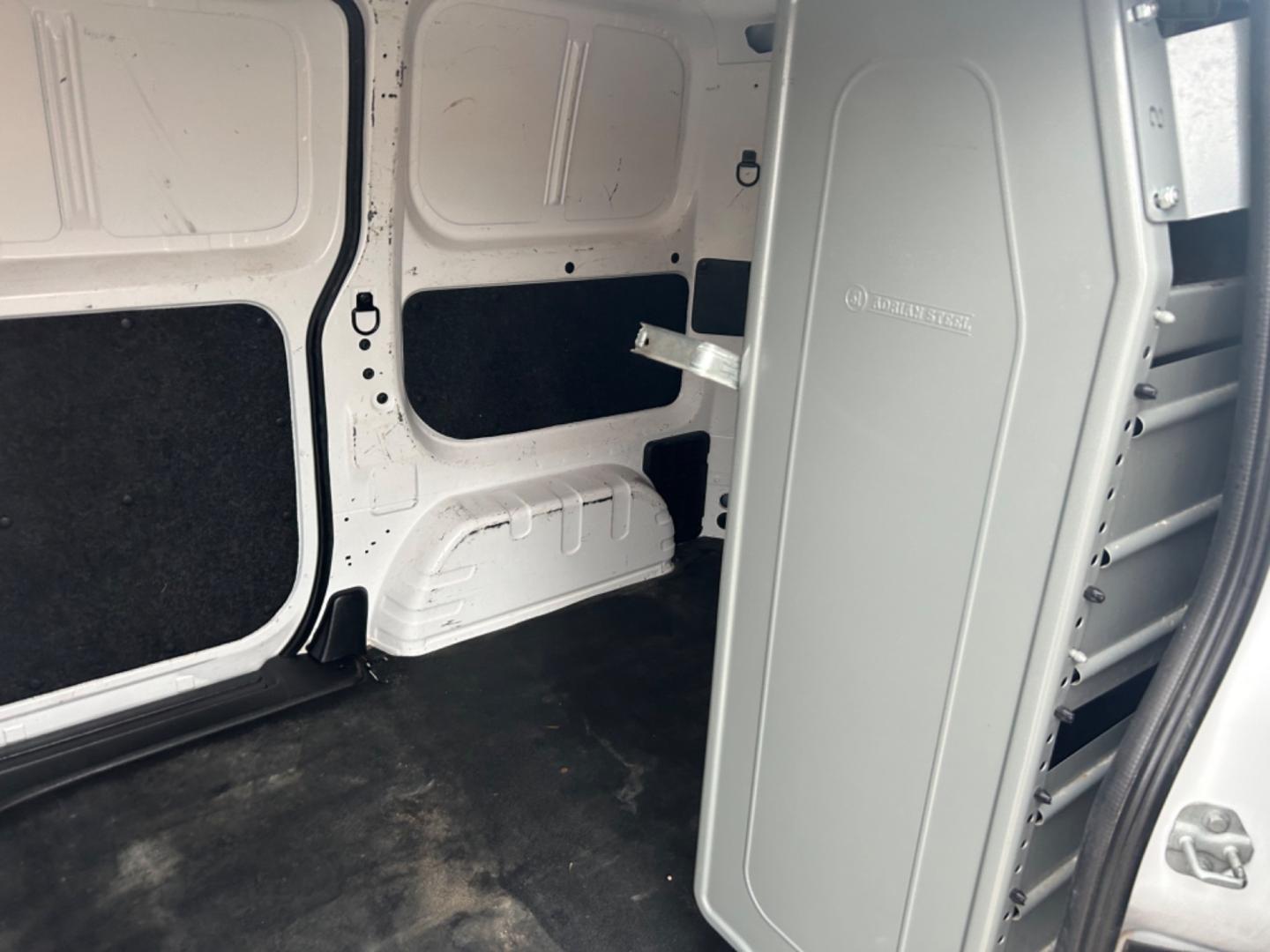 2020 White Nissan NV200 (3N6CM0KN7LK) , located at 1687 Business 35 S, New Braunfels, TX, 78130, (830) 625-7159, 29.655487, -98.051491 - Photo#11